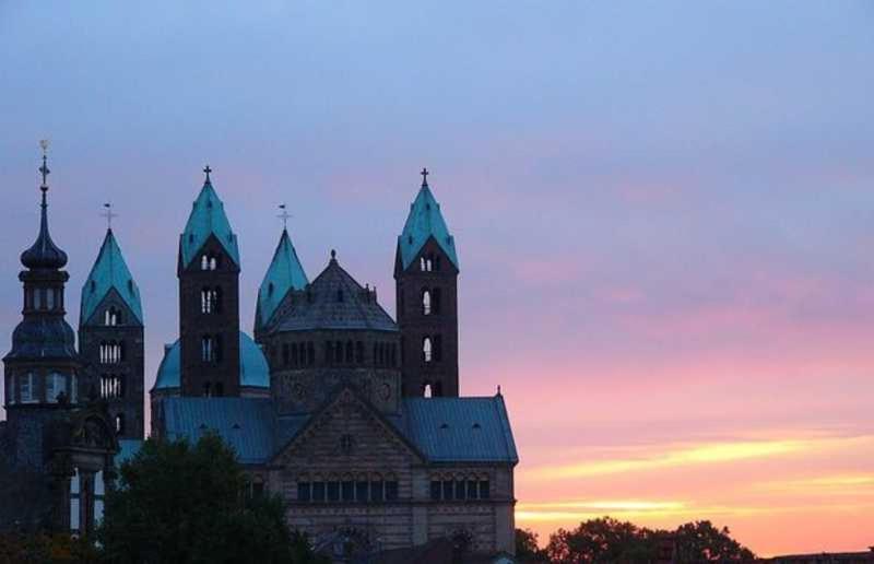 Ferienwohnungen Domblick Mit Historischem Innenhof Шпайер Екстериор снимка